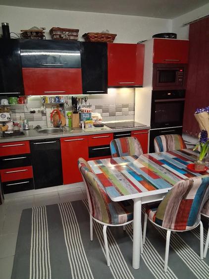 Casă cu 4 camere cu Teren 470 Mp în Decebal