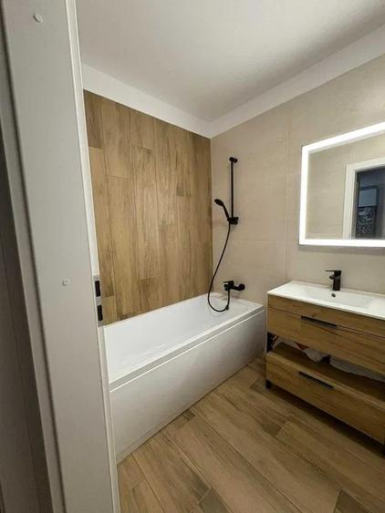 Apartament 3 camere , de 56mp plus 12mp balcon zona : Eroilor - 6
