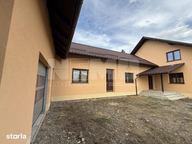 Casă cu 7 camere cu Teren 1970 Mp în Vicovu de Sus