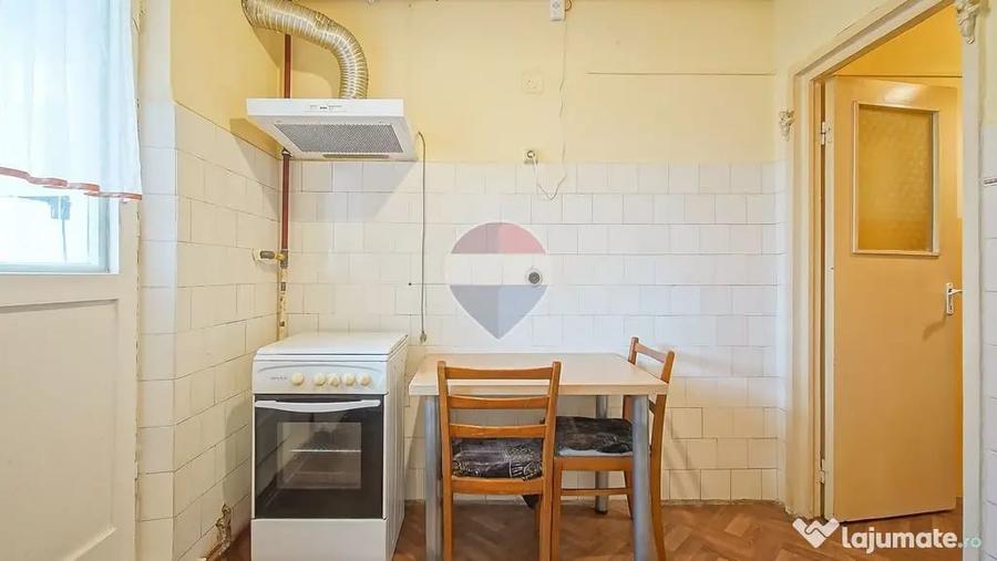 Apartament cu 2 camere semidecomandat în Est