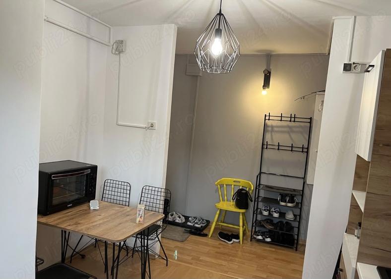 Apartament cu 2 camere semidecomandat, mobilat în Aradului