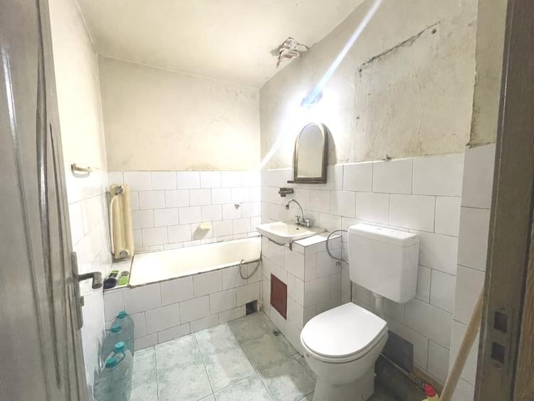 Apartament cu 2 camere semidecomandat, mobilat în Cetate