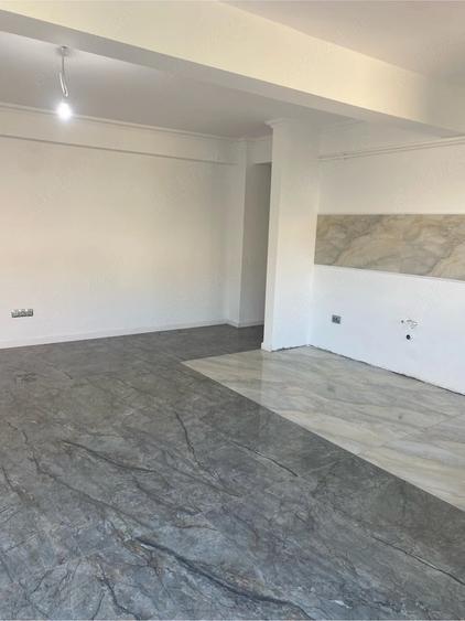 Apartament cu 2 camere decomandat în Jiului