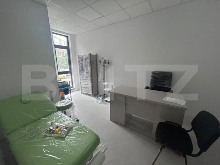 Spațiu comercial, de 438 mp, în Central