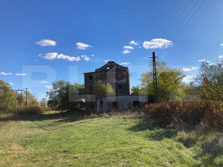 Teren Construcții intravilan de 25383 mp, în Exterior Est