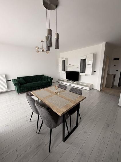 Apartament cu 2 camere decomandat în Exterior Vest