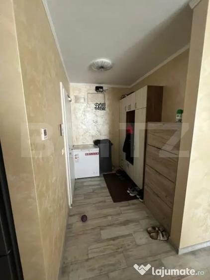 Apartament de vanzare, cu 3 camere, 92 mp, parcare, intermed - 7