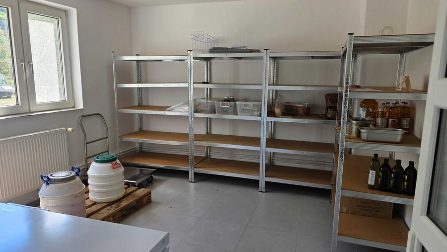 Spațiu comercial, de 569 mp, în Luncani