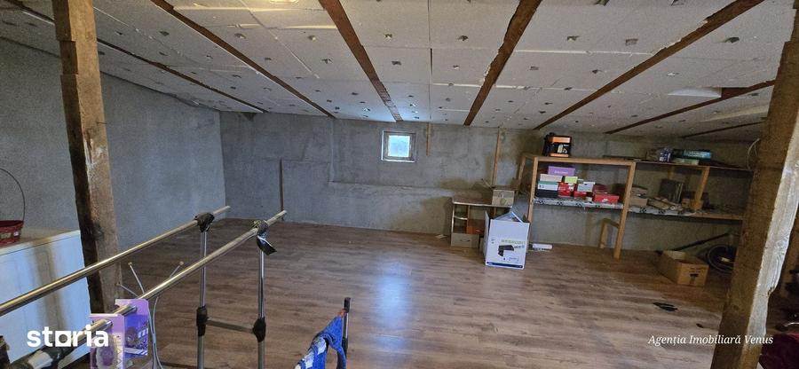 Apartament cu 4 camere decomandat în Central — fotografia 1