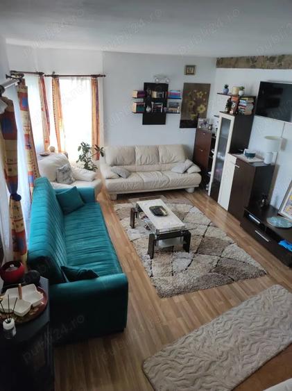 Casă cu 5 camere în Central