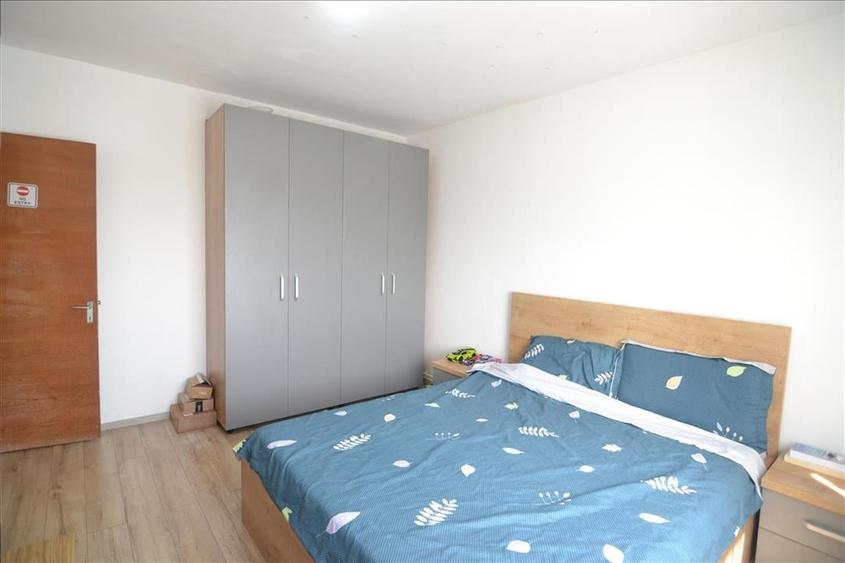 Apartament cu 3 camere decomandat în Vlahuță