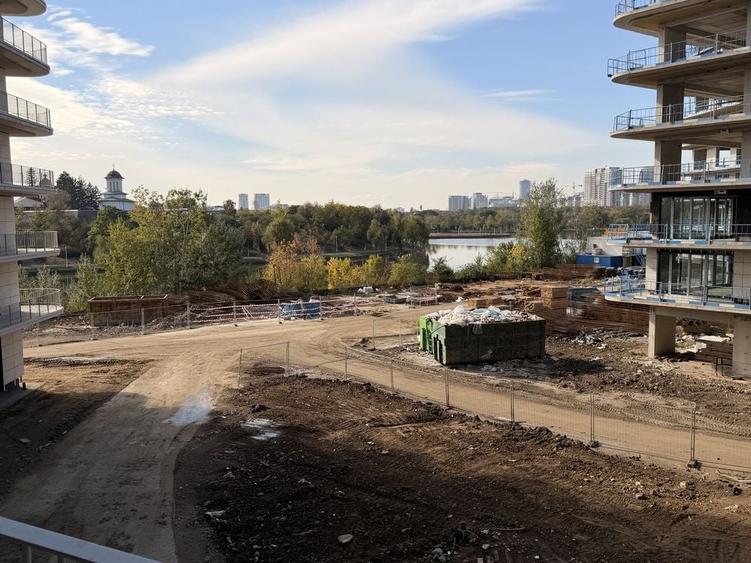Apartament cu 3 camere decomandat în Nord