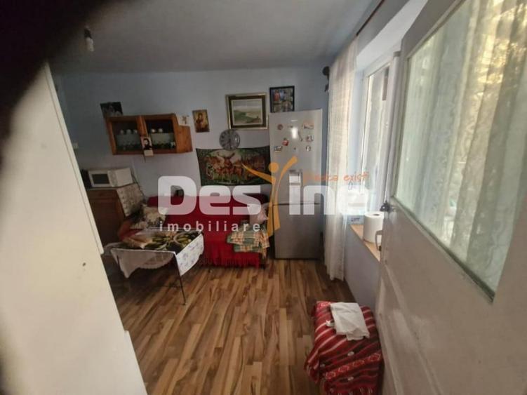 Casă cu 5 camere cu Teren 660 Mp în Central