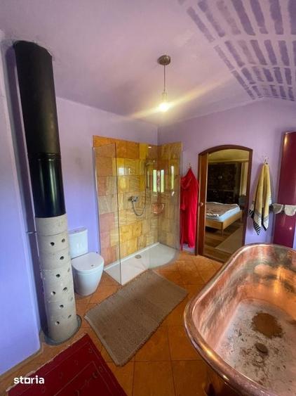 Casă cu 3 camere cu Teren 1100 Mp în Central