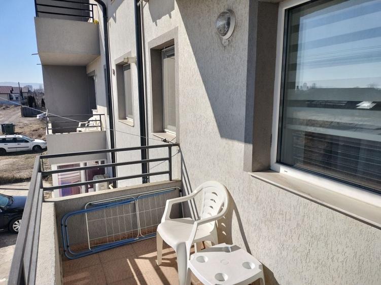 Apartament cu 3 camere decomandat în Valea Moșneagului