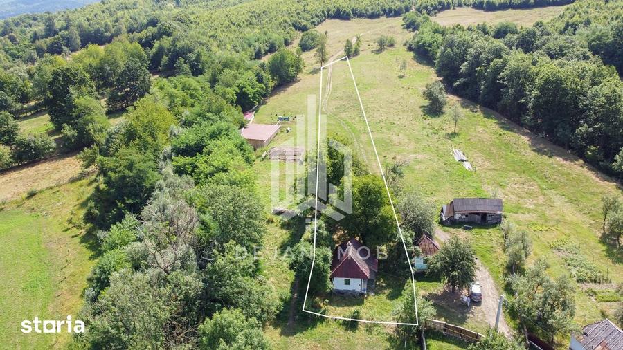 Casă cu 2 camere cu Teren 2784 Mp în Central