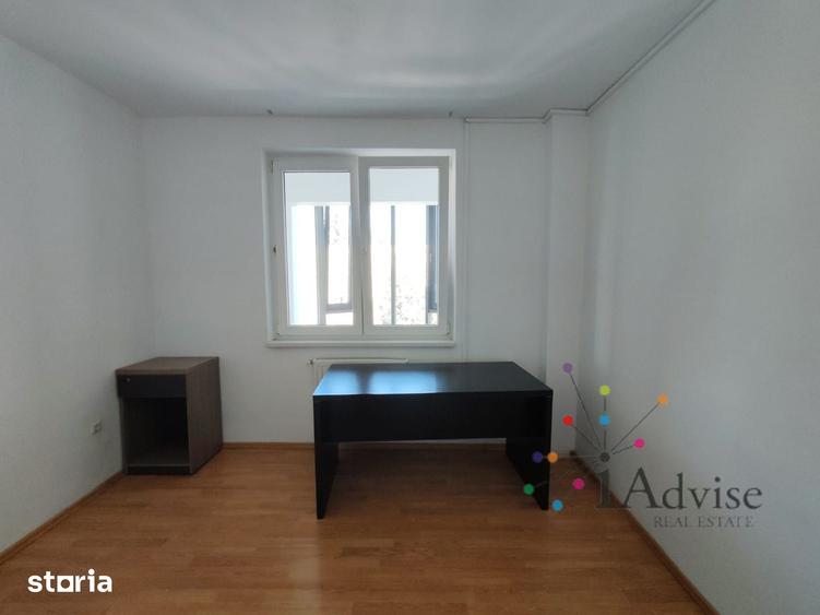 Spațiu comercial, de 65 mp, în Triaj