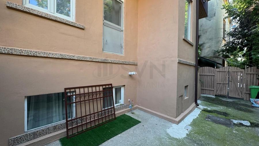 Casă individuală cu 5 camere cu Teren 80 Mp în P-ța Unirii