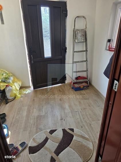 Casă cu 2 camere în Central