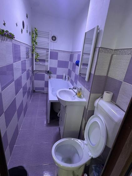 Apartament cu 3 camere decomandat în Exterior Vest