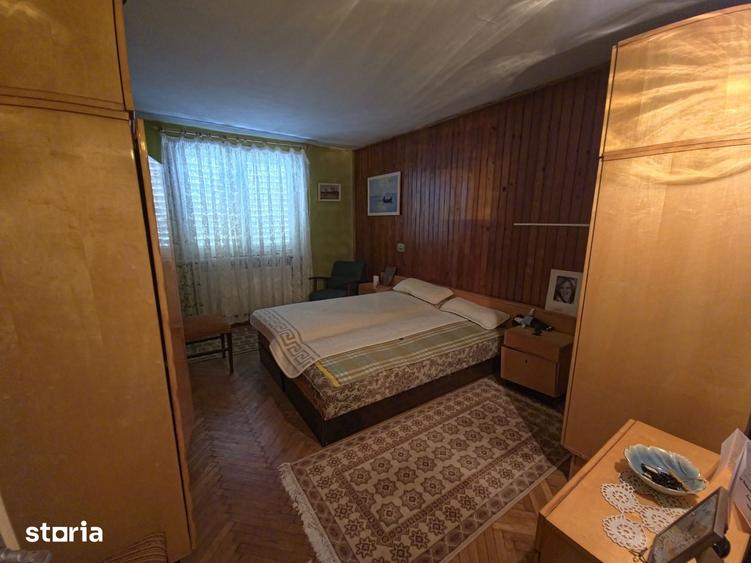 Casă cu 6 camere cu Canalizare în Universitate