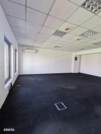 Spațiu comercial, de 49 mp, în Central
