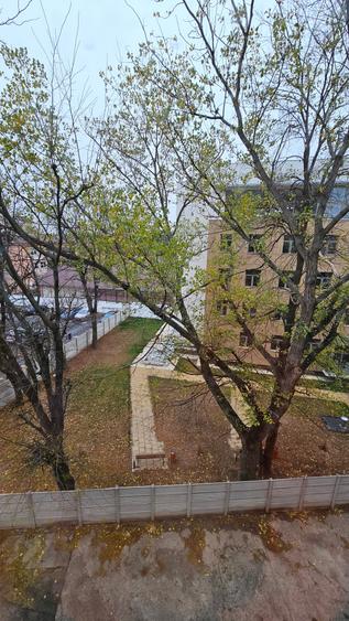 Apartament cu 2 camere decomandat în Drumul Sării