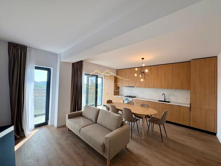 Apartament cu 2 camere semidecomandat, mobilat în Băneasa