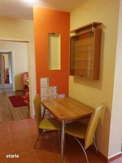 Apartament cu 3 camere semidecomandat în Dacia