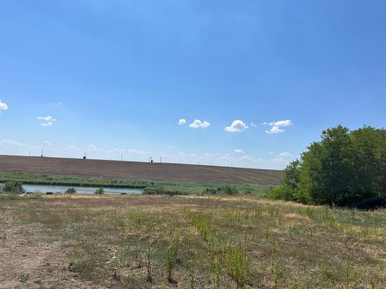 Teren Construcții intravilan de 1000 mp, în Ostrovu