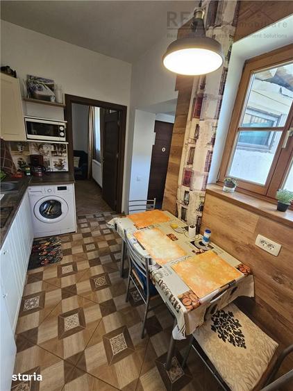 Casă cu 4 camere decomandat cu Teren 260 Mp în Central