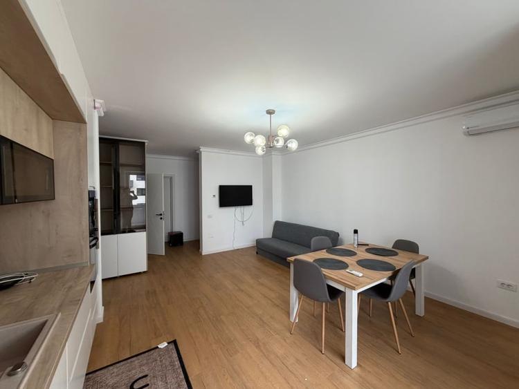 Apartament cu 2 camere, mobilat în Central