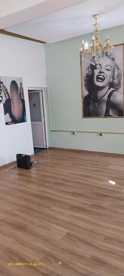 Spațiu comercial, de 1,500 mp, în Roșiori de Vede
