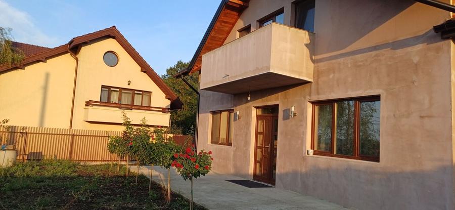 Casă cu 4 camere în Lunca