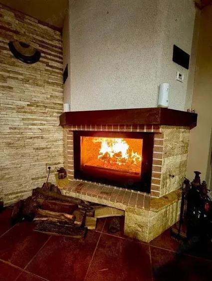 Duplex cu 7 camere cu Garaj în Florești
