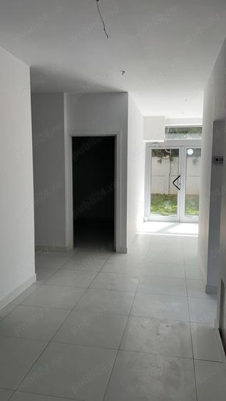 Spațiu comercial, de 250 mp, în Central