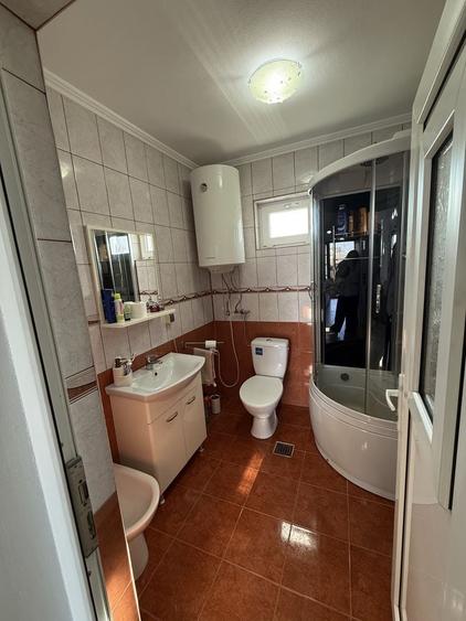 Casă cu 3 camere în Central
