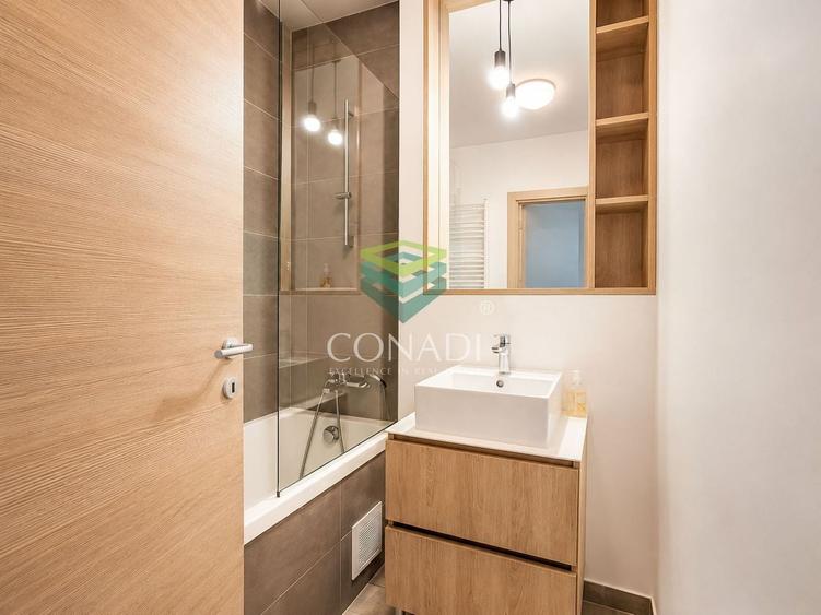 Apartament cu 3 camere semidecomandat, mobilat în Domenii