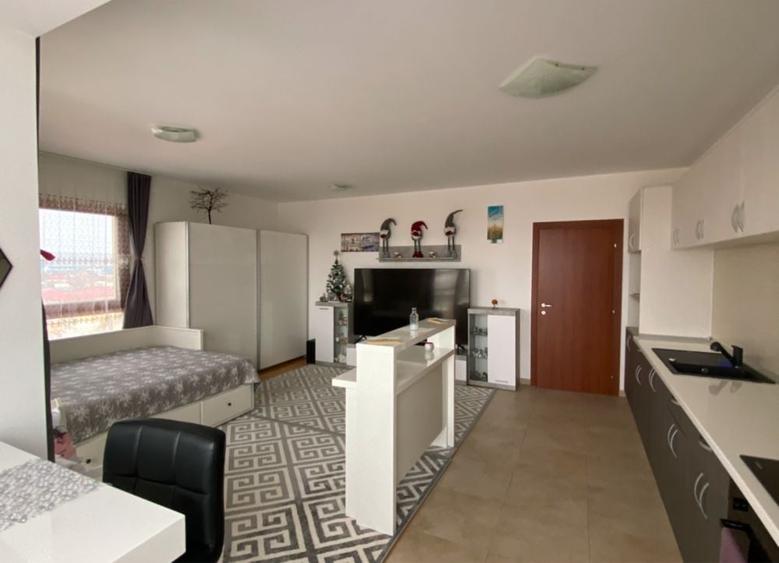 Apartament cu 2 camere decomandat în Exterior Vest