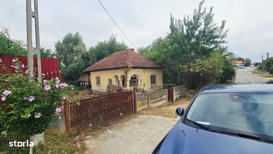 Casă cu 2 camere în Curtișoara