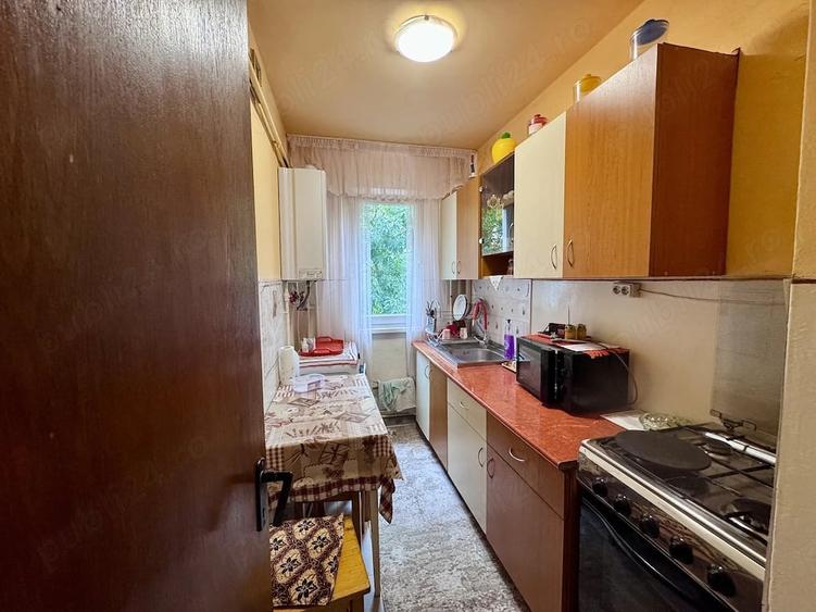 Apartament cu 3 camere semidecomandat în Mănăștur