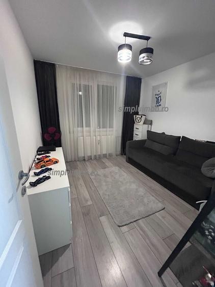 Apartament cu 3 camere decomandat, mobilat în Titan