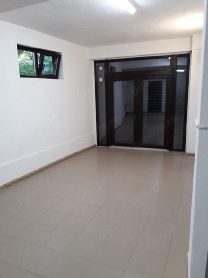 Spațiu comercial, de 50 mp, în Central