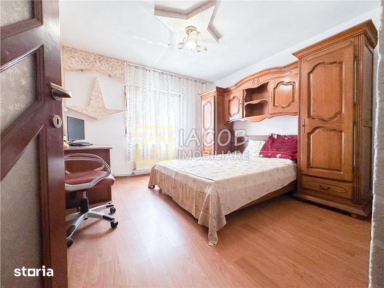 Apartament cu 3 camere decomandat în Bistrița Lac