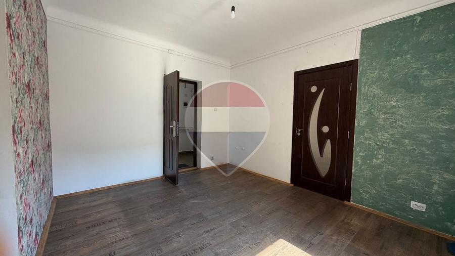Spațiu pentru birouri în Piața Sfatului | 65 mp | Etaj 1 - 10