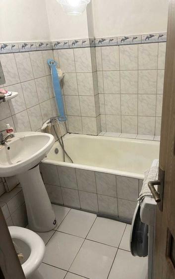 Apartament cu 3 camere decomandat în Octavian Goga
