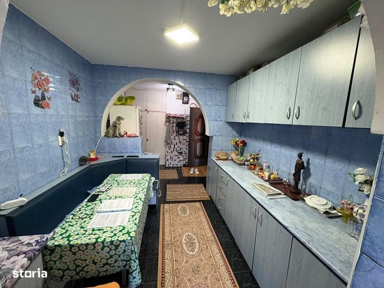 Apartament cu 3 camere decomandat în Lujerului