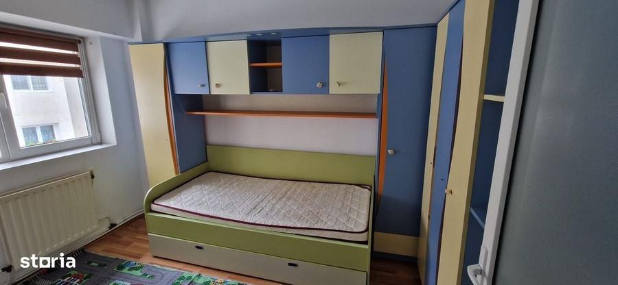 Apartament cu 3 camere decomandat în Fălticeni