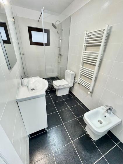 Casă individuală cu 4 camere cu Canalizare în Bucium