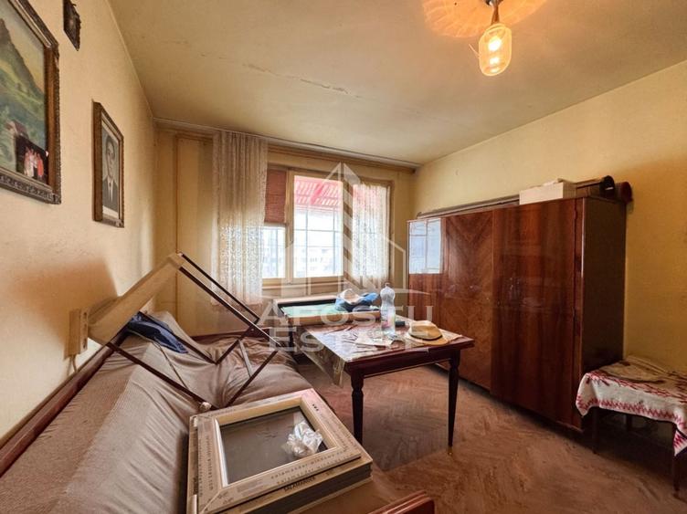 Apartament cu 2 camere semidecomandat în Central